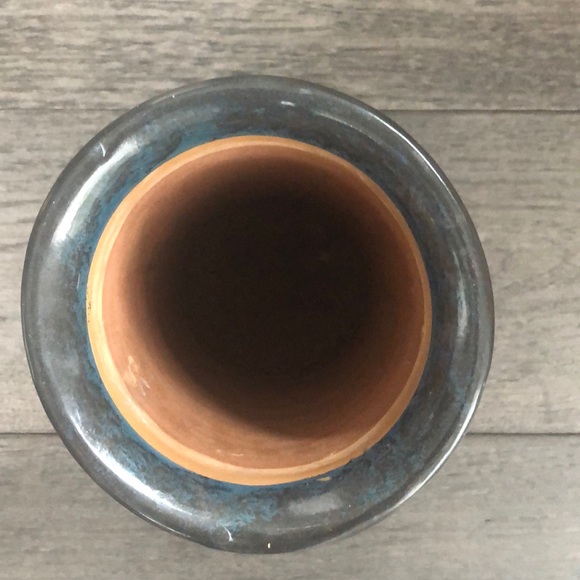 Boho Clay carved Vase Hand made in Nicaragua - Picture 4 of 7